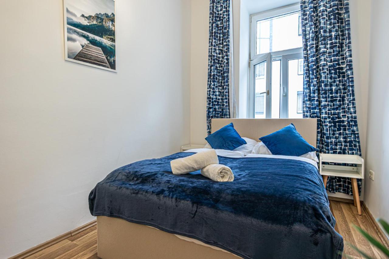 Modern Comforts: Chic Studio Apt Centrally Located Wina Bagian luar foto